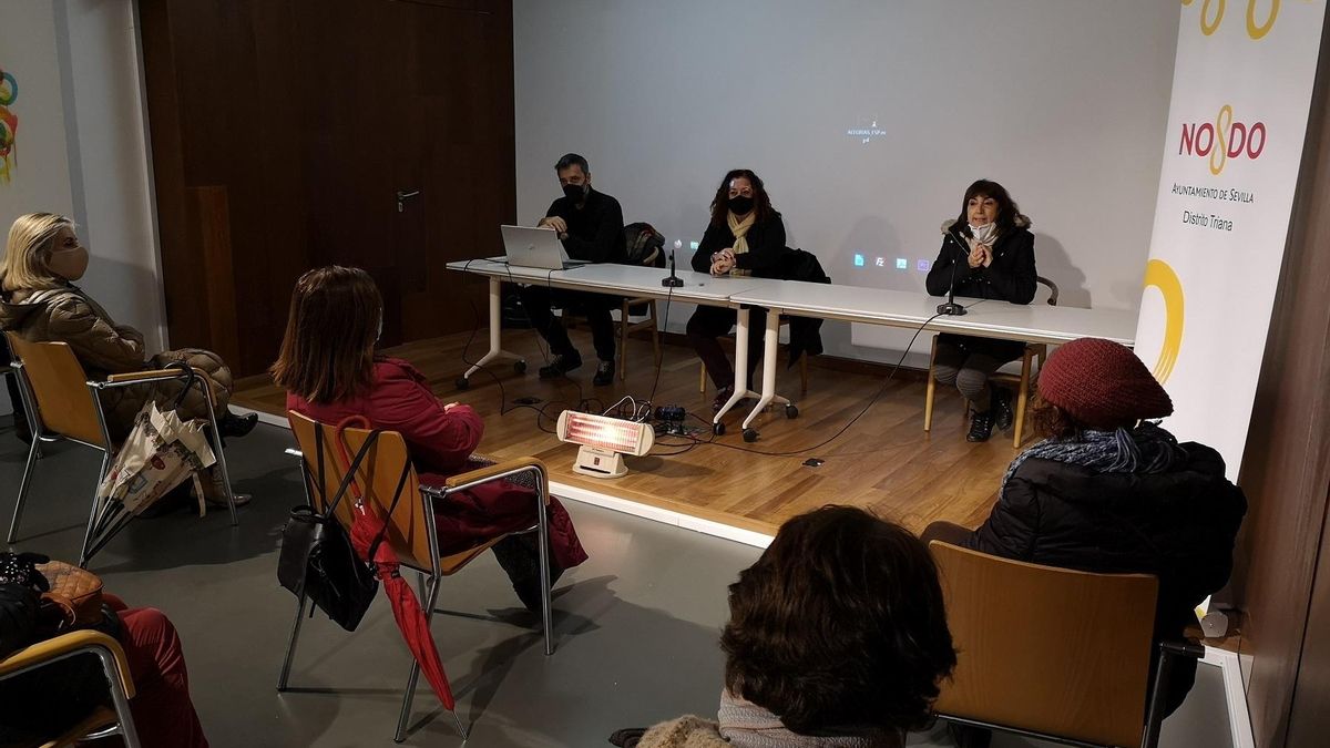 Presentación del documental 'Alegrías', realizado por personas sin hogar, sobre Triana