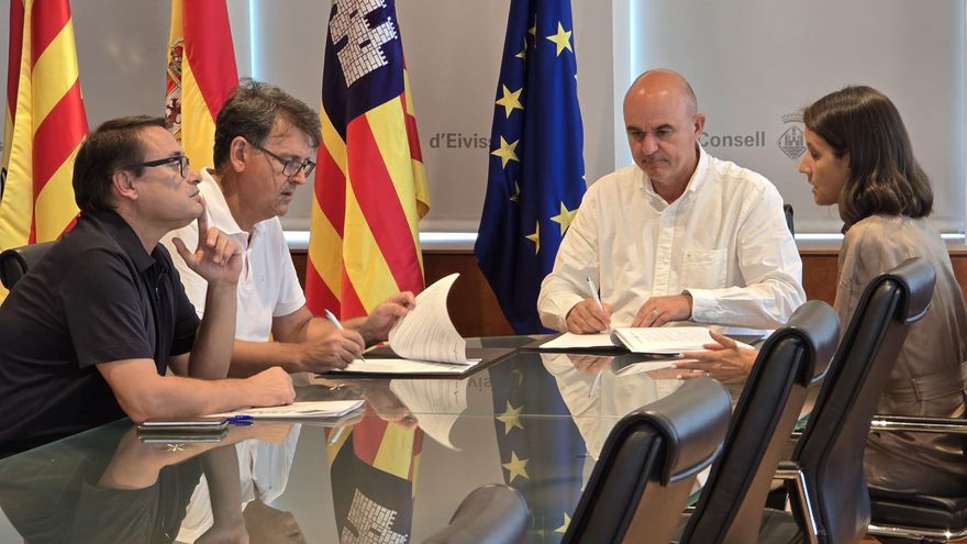 Nou conveni per a la dinamització del comerç local a Eivissa