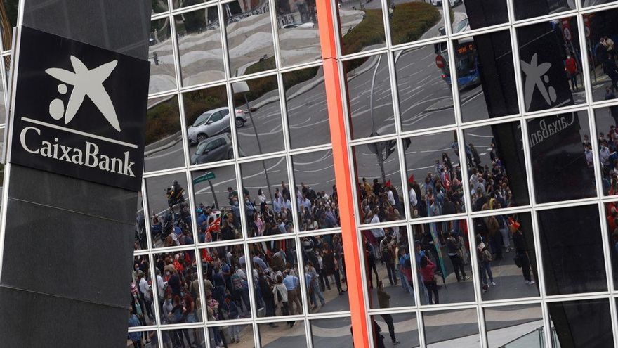 El juez de la estafa a la EMT de Valencia pide a Caixabank sus protocolos sobre blanqueo para decidir si imputa al banco