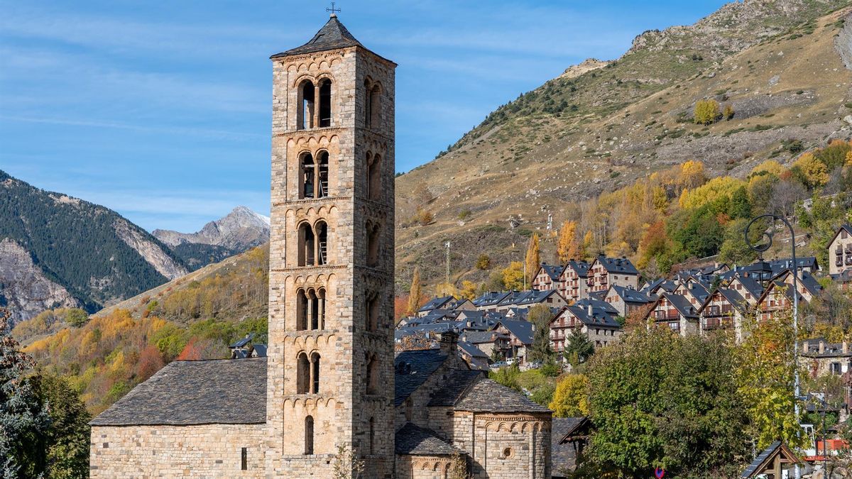 El Hermoso Pueblo De Catalunya Que Cuenta Con Dos Iglesias Rom nicas 