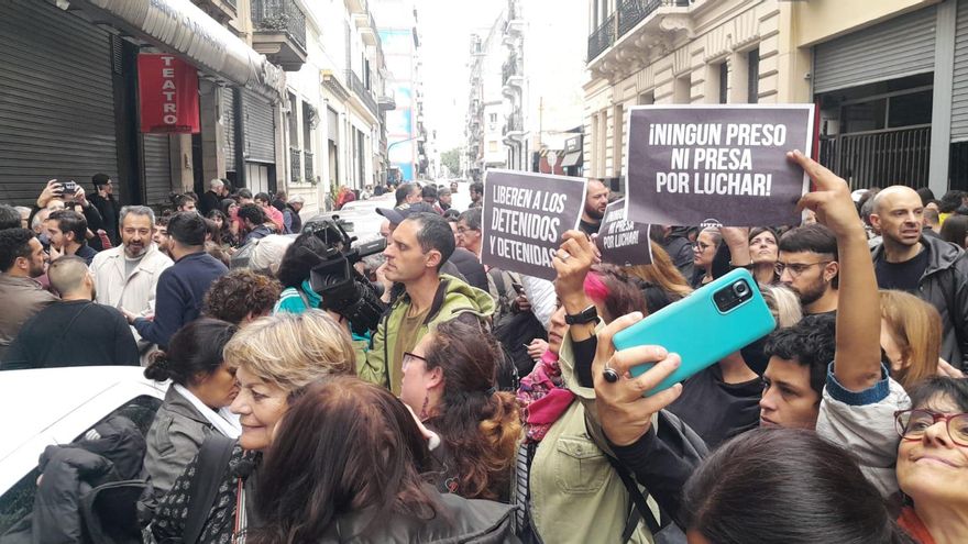 Represión en el Congreso: liberan a 17 de los detenidos por falta de pruebas y quedan en prisión 16