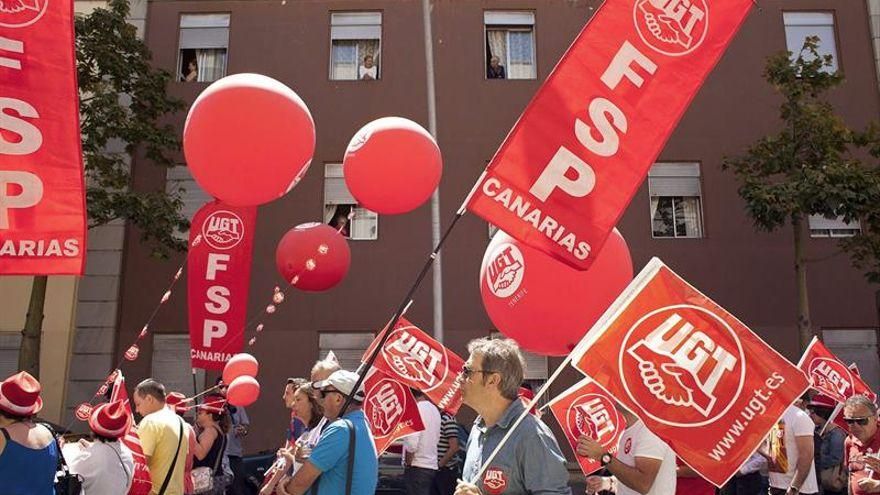 UGT y CCOO se manifestarán este lunes en Canarias para reclamar la subida del salario mínimo y la derogación de la reforma laboral