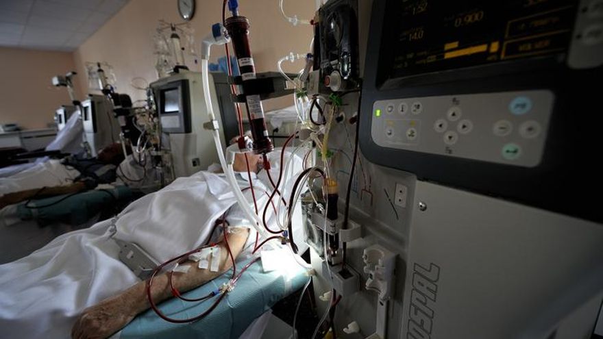 Osakidetza incorpora una 'e' en las pulseras de los pacientes ingresados para facilitar que sean atendidos en euskera