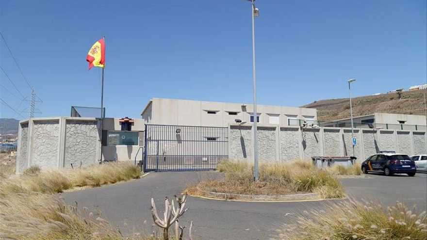 Centro de Internamiento de Extranjeros de Hoya Fría, en Tenerife