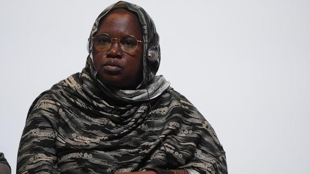 Fatoumata Harber, periodista de Mali, sobre la guerra que deja al país sin médicos y escuelas: “Los jóvenes no tienen esperanza y piensan en partir”