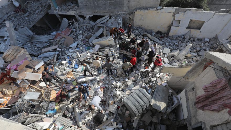 Israel mata a más de cien personas en varios ataques contra Gaza en 24 horas