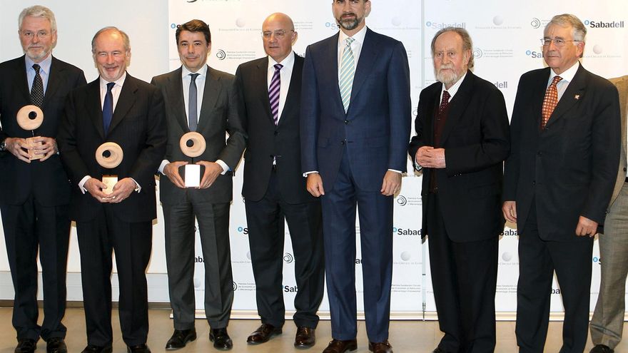 Los Del Pino ficharon a excargos de Competencia mientras Ferrovial manipulaba miles de licitaciones