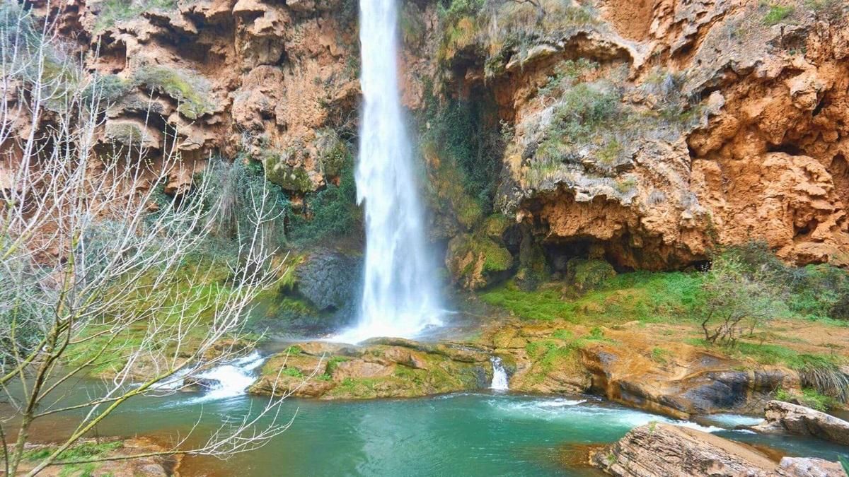 Es un destino ideal para excursiones sencillas que permite desconectar gracias a un entorno protagonizado por el constante susurro del agua