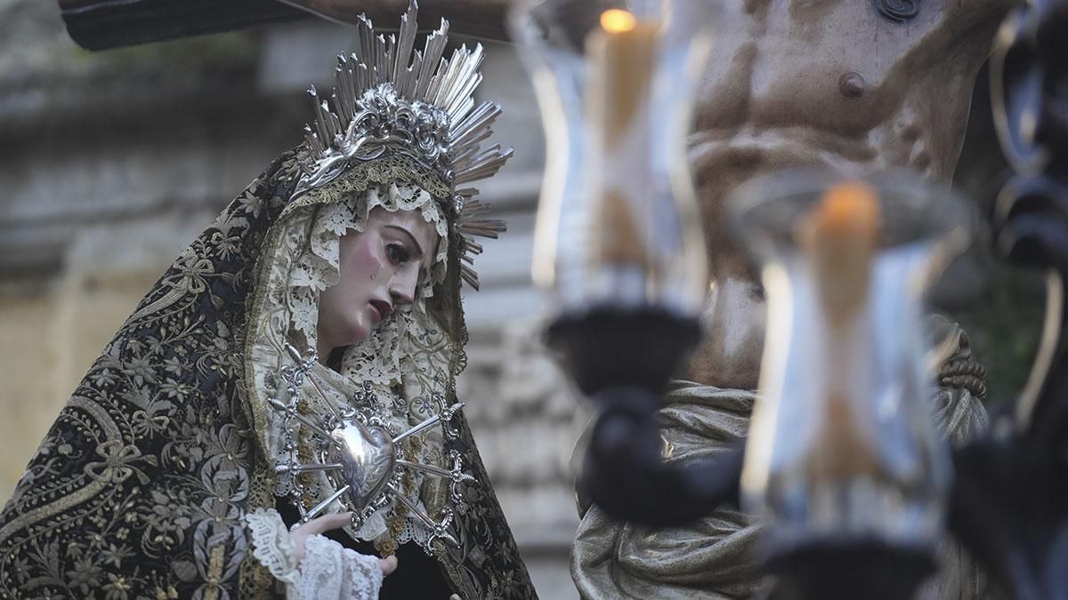 Salida procesional de la Hermandad de la Expiración, en imágenes