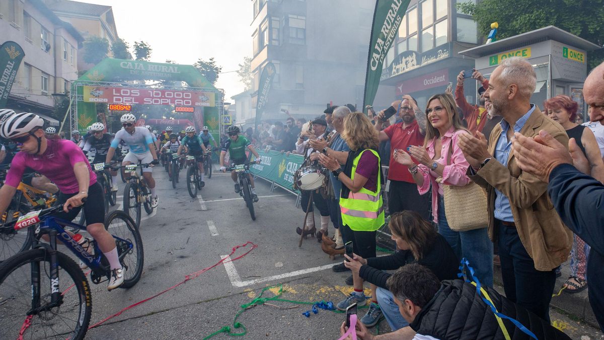 Imagen de una de las pruebas de Los 10.000 de El Soplao, este sábado, antes de su cancelación.