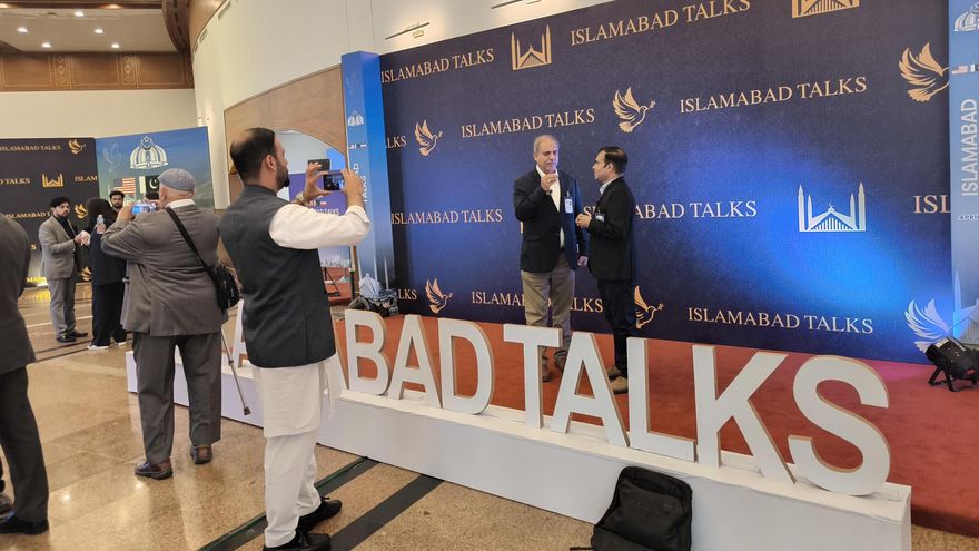 Islamabad se prepara para dar comienzo a las negociaciones de paz entre Estados Unidos e Irán desde el centro de convenciones Jinnah, en Islamabad.