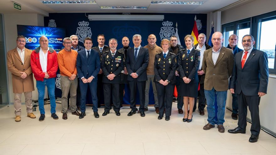 La Policía Nacional conmemora el 202 aniversario de su creación.
