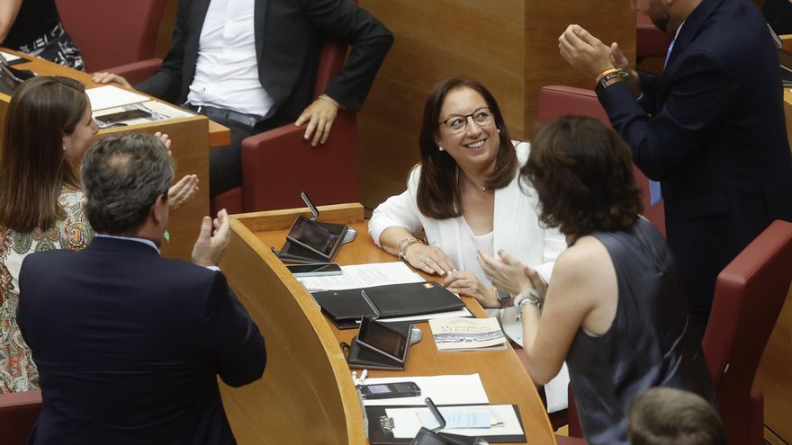 La nueva presidenta de Les Corts Valencianes, Llanos Massó.