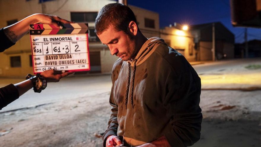 Movistar+ comparte las primeras imágenes de Álex García como el líder de Los Miami para 'El inmortal'