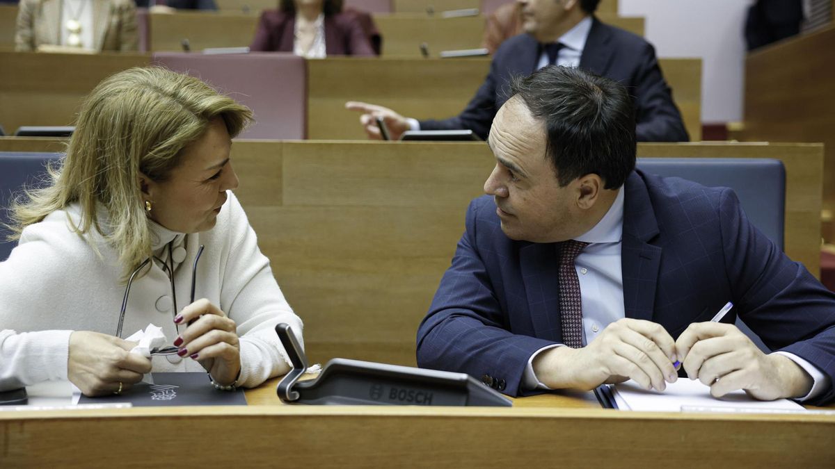 El president de la Generalitat, Juanfran Pérez Llorca, al costat de la vicepresidenta Susana Camarero.