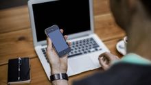 ¿Renunciarías a tu puesto de trabajo si no te dejaran usar tu teléfono? (Imagen: Pexels)