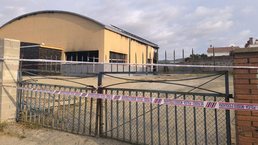 Los Mossos investigan la autoría del incendio de una mezquita en Piera (Barcelona)