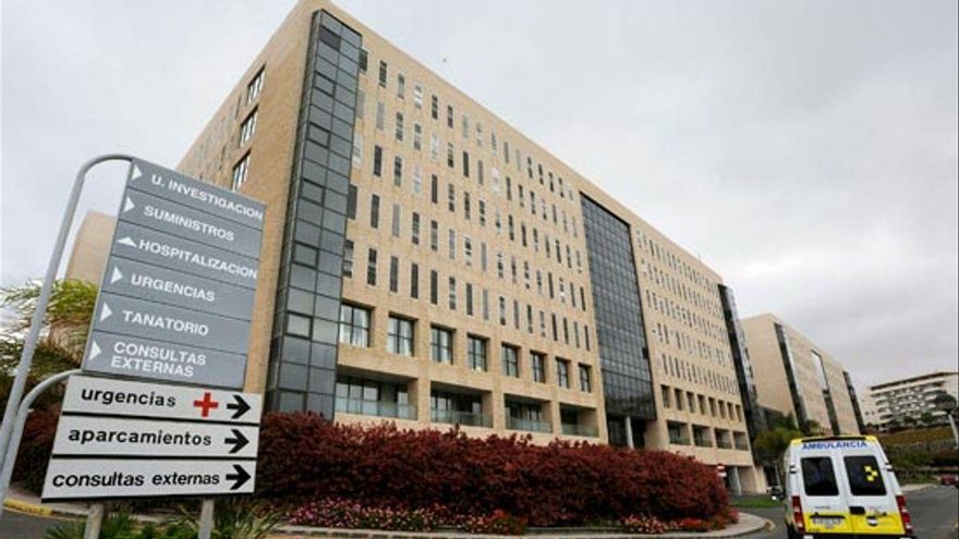 El Hospital Negrín de Gran Canaria prepara nuevas áreas para pacientes COVID tras quintuplicar los ingresos en una semana