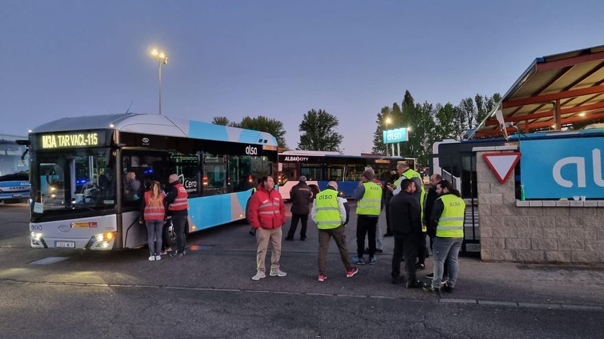 Empresas del Grupo Alsa, incluidos los autobuses de León, se suman a la huelga todos los puentes y en Navidad
