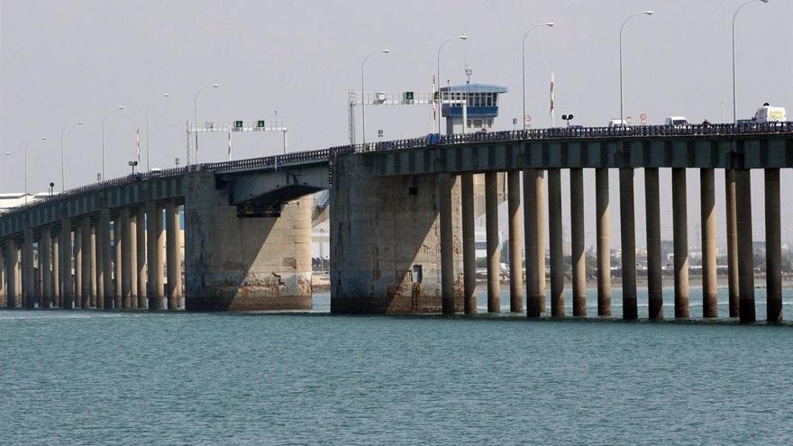 El puente Carranza de Cádiz pasa a llamarse Rafael Alberti en cumplimiento de la Ley de Memoria Democrática