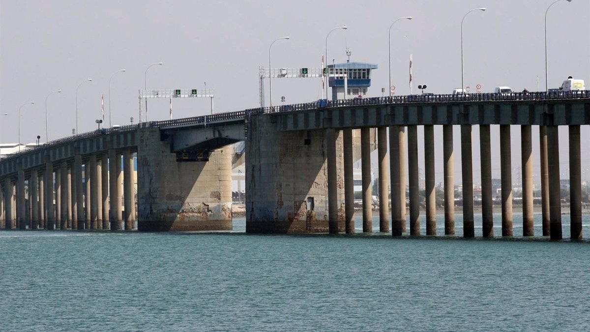 El puente Carranza de Cádiz pasa a llamarse Rafael Alberti en cumplimiento de la Ley de Memoria Democrática