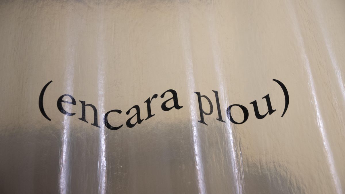 Pieza de la exposición de Mercè Soler “Un sorollet”, pieza de Joan Brossa (1943).