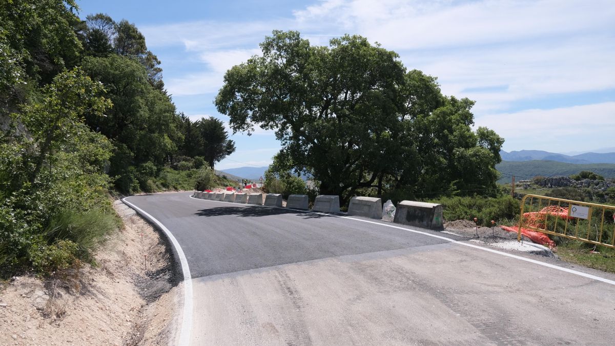 Reabre al tráfico la carretera del Santuario de la Virgen de la Sierra casi tres meses después.