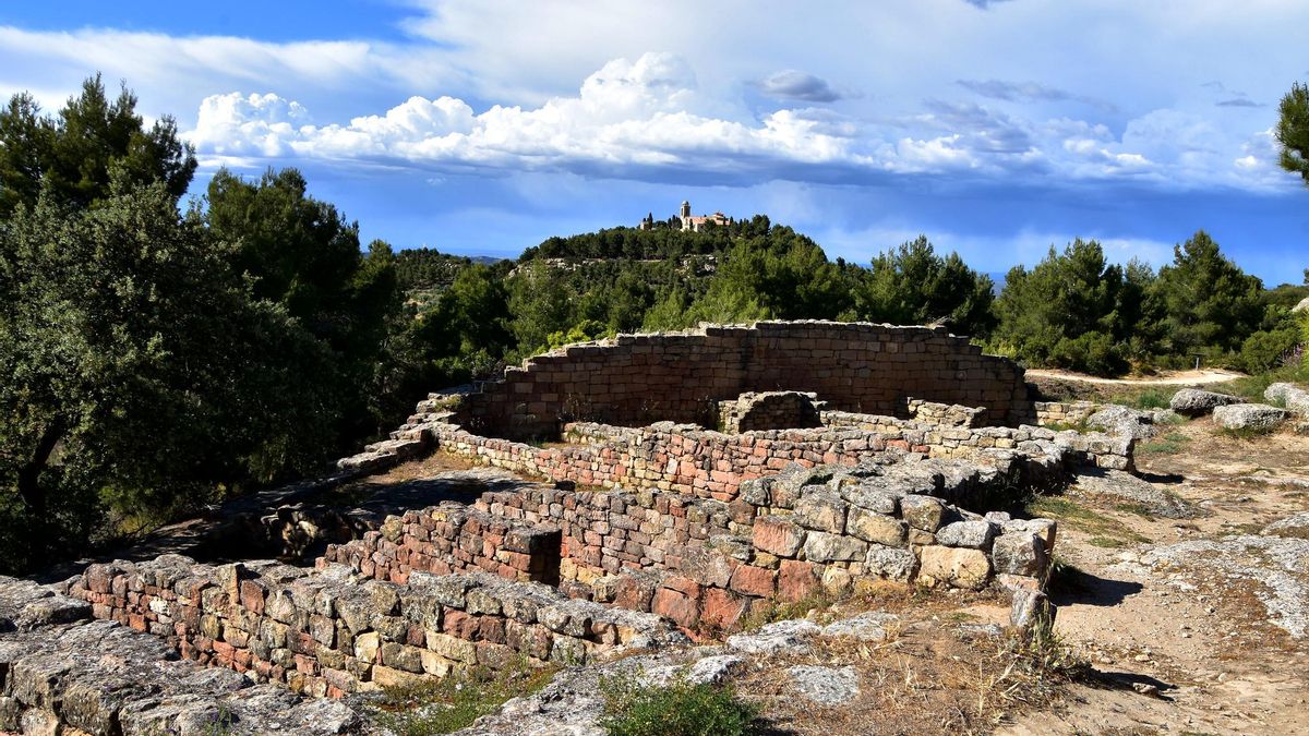 Un viaje por Matarraña, la Toscana aragonesa: El camino de Calaceite y los túmulos ibéricos