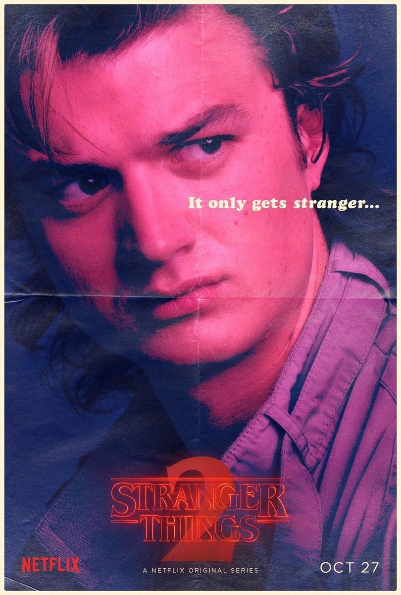 Joe Keery en el póster oficial de la 2ª de Stranger Things