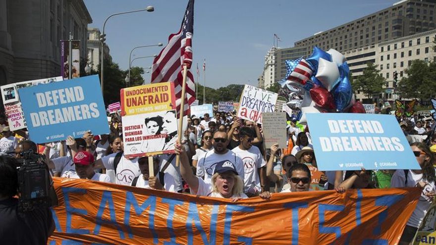 La CIDH pide a EE.UU. una vía de regularización migratoria para los jóvenes de DACA