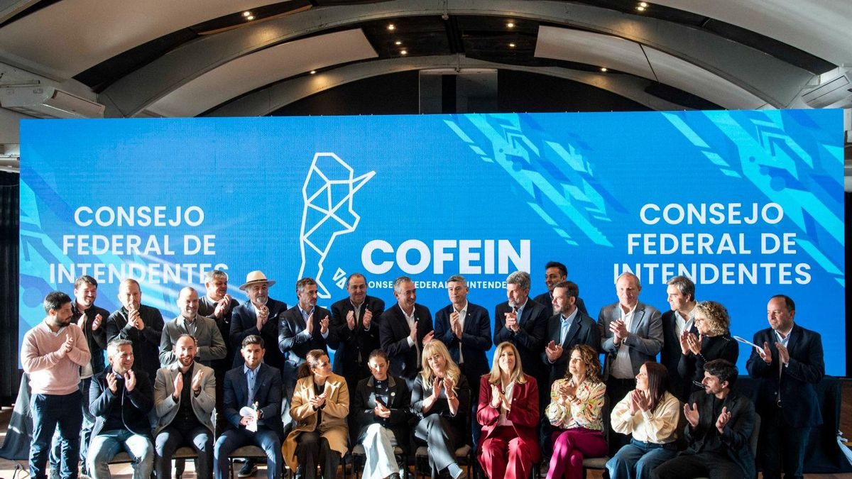 Fuerte reclamo federal de intendentes contra el recorte de fondos de Javier Milei