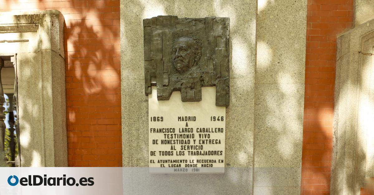 El Gobierno de Almeida repone sin avisar la placa de Largo Caballero que destruyó a martillazos
