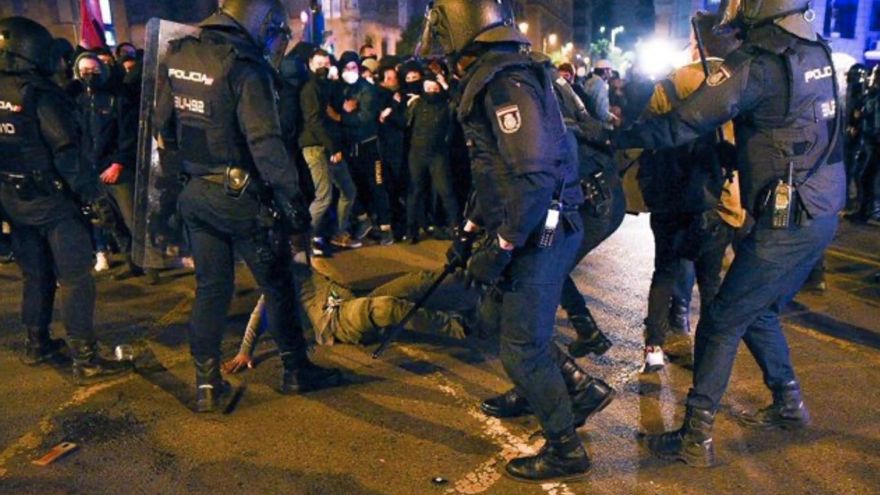 Un policía se infiltró en grupos vecinales y antifascistas de Valencia