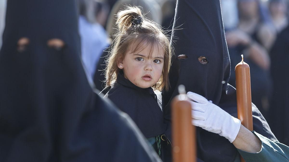La salida de la Hermandad de la Conversión, en imágenes