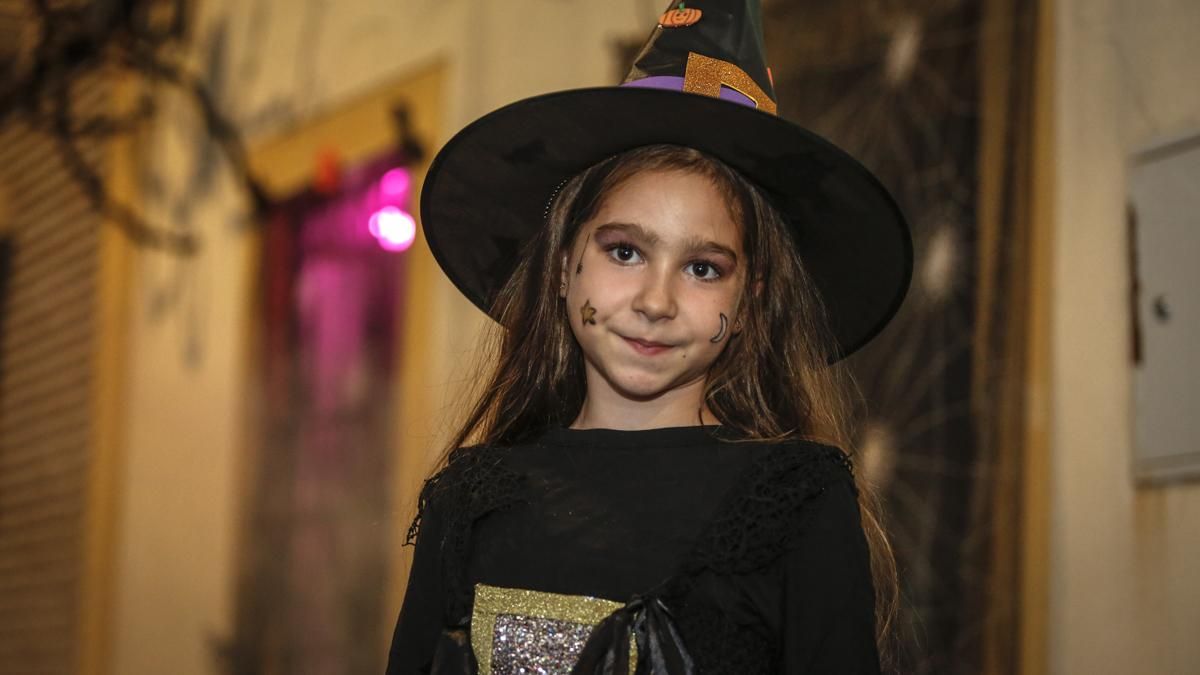 La calle López de Alba celebra su Halloween