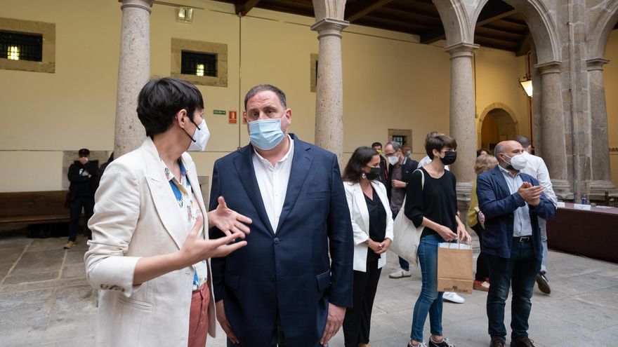 La portavoz nacional del Bloque Nacionalista Galego (BNG), Ana Pontón (1i); el presidente de ERC, Oriol Junqueras