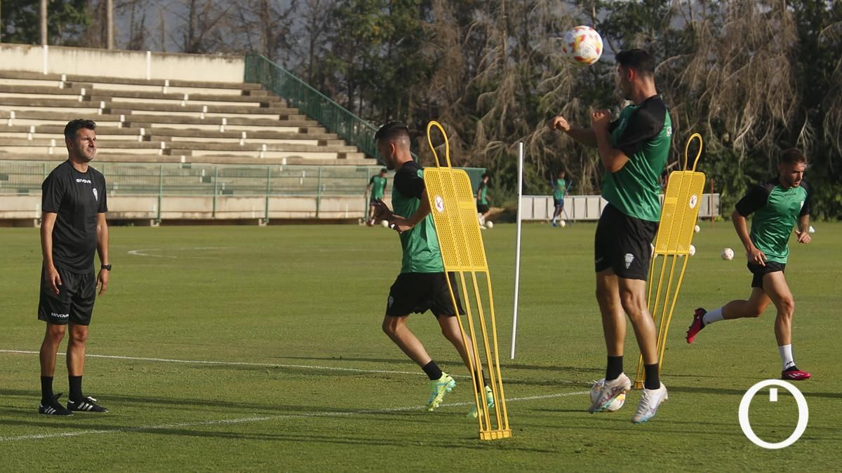 Primer entrenamiento del Córdoba CF tras las vacaciones
