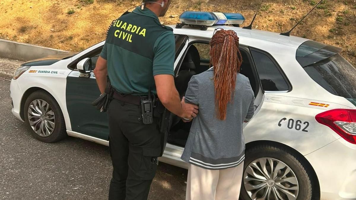 Detenida tras gastar 25.000 euros con la tarjeta de una anciana después de ganarse su confianza en una residencia de León