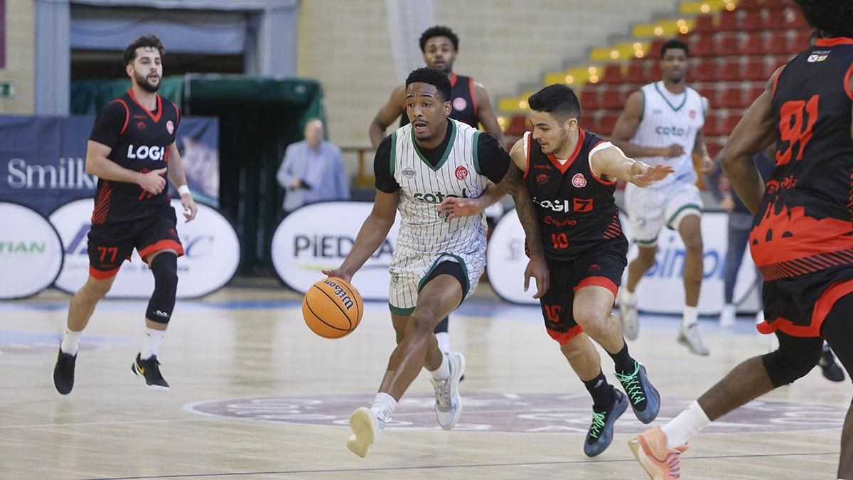 Partido entre el Coto Córdoba CB - Logrobasket