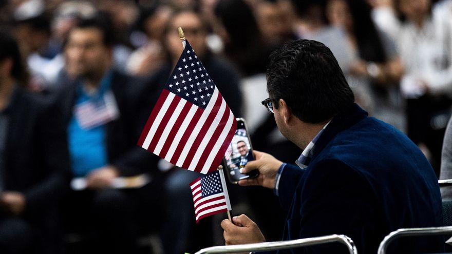 Más de ocho millones de trámites atrasados en el servicio de inmigración de EE.UU.