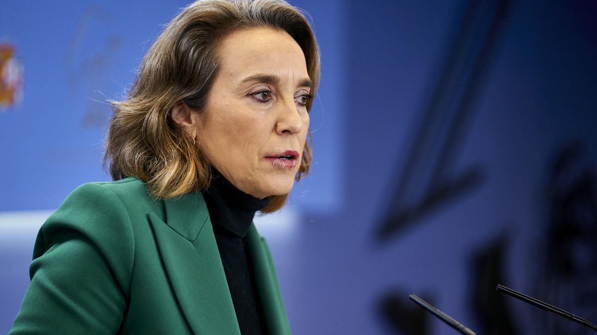 La portavoz parlamentaria del PP en el Congreso, Cuca Gamarra, durante una rueda de prensa posterior a la reunión de la Junta de Portavoces, en el Congreso de los Diputados, a 13 de diciembre de 2022, en Madrid (España).