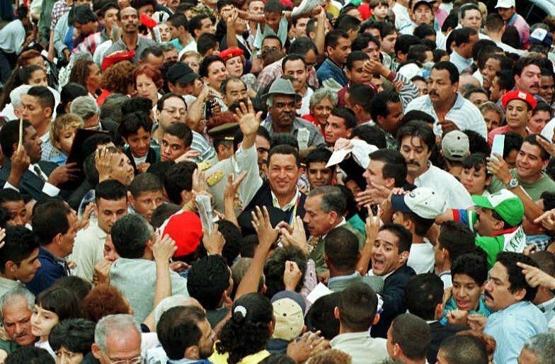 Hugo Chávez celebra en Caracas el Three Kings Day (6 de enero de 1999) / AP Photo | Jose Caruci