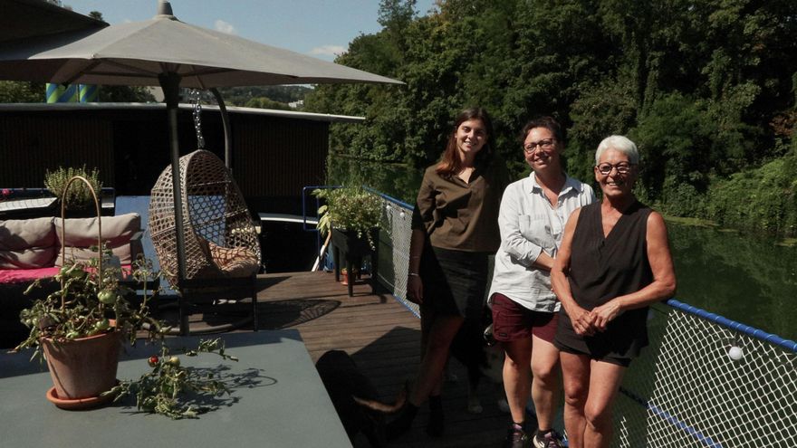 Tres generaciones y más de cuarenta años viviendo a bordo de una 'péniche' en el Sena