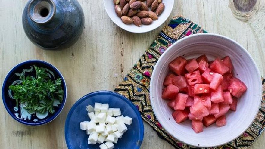 Ensalada veraniega de sandía con un buen aliño exótico