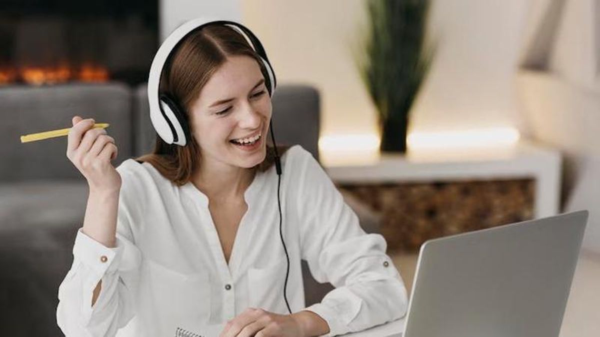 Uso de plataformas de búsqueda de empleo.