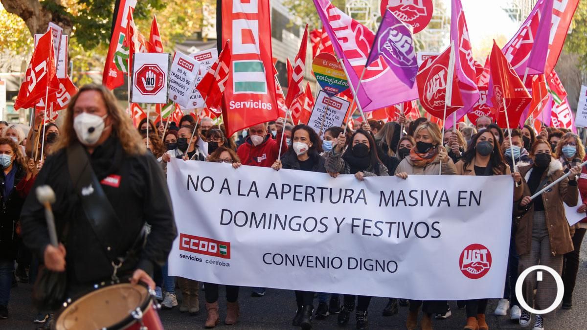 “Queremos conciliar”: protesta contra la “apertura masiva” del comercio en domingos y festivos