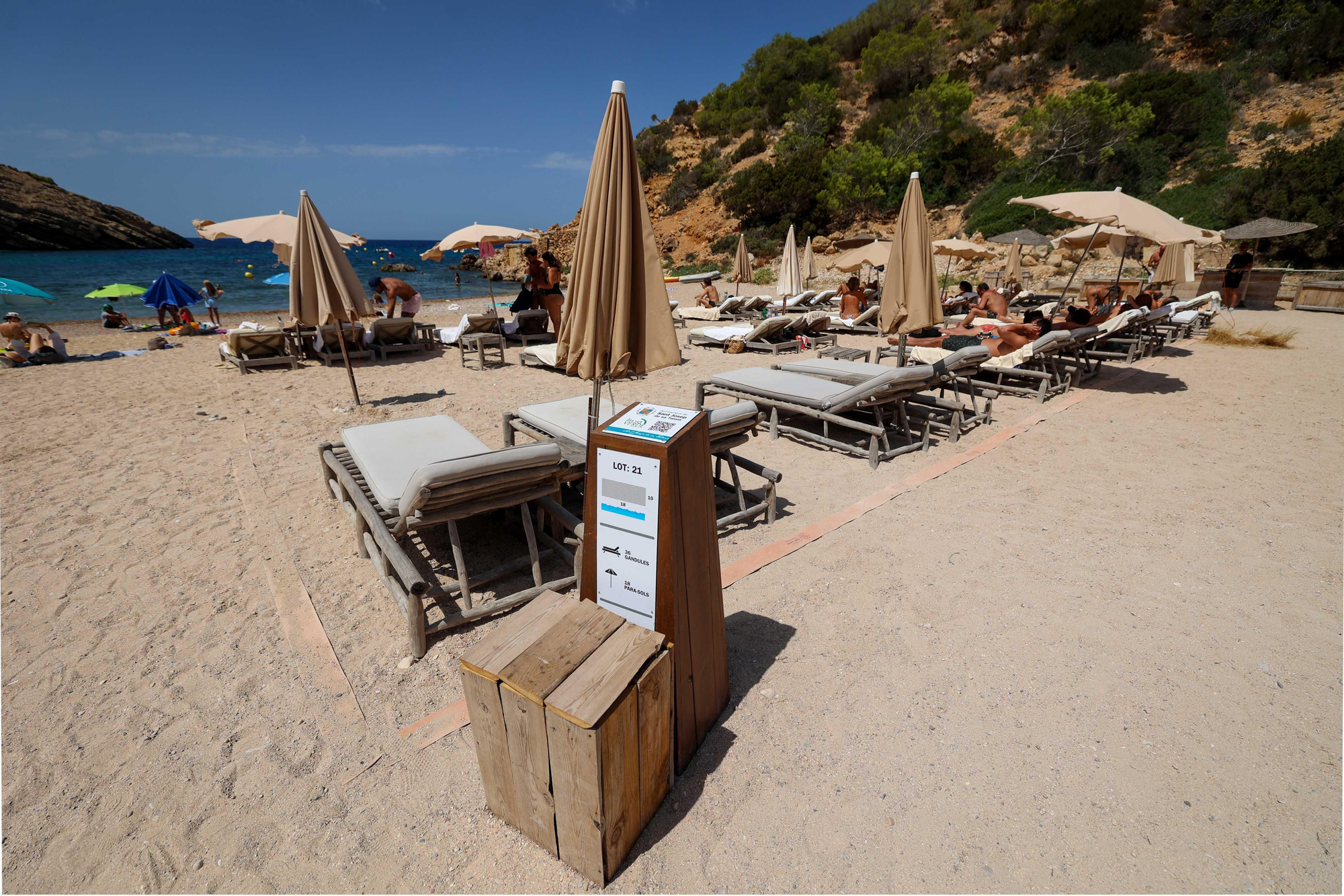 Turistes a Cala Molí