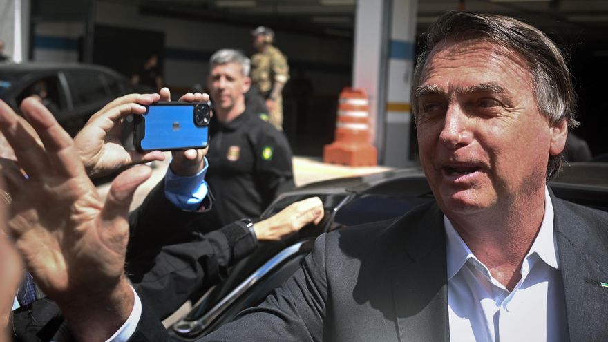 Registran la casa de Bolsonaro por supuesto falso certificado de vacunación