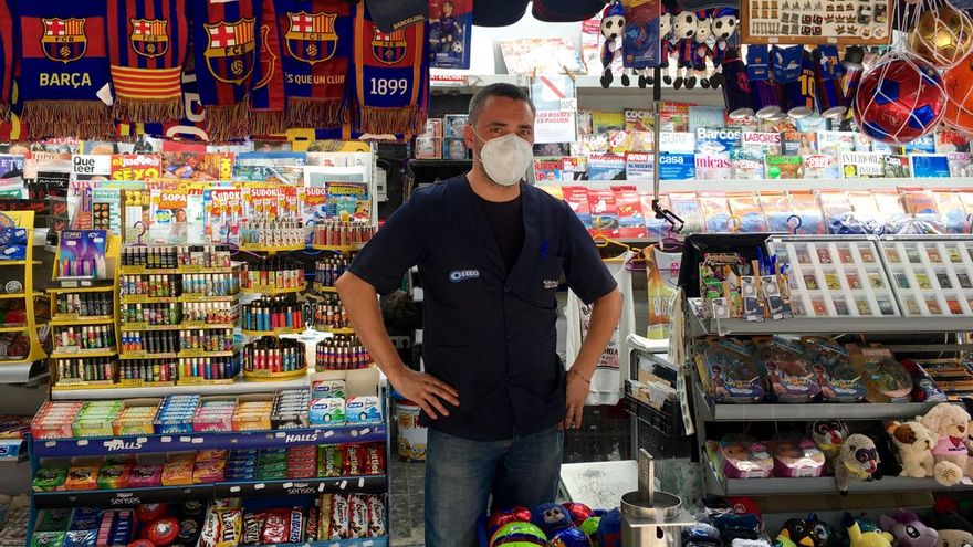 Ángel Toscano trabaja en un quiosco a tocar del lugar donde hubo el atentado en 2017.