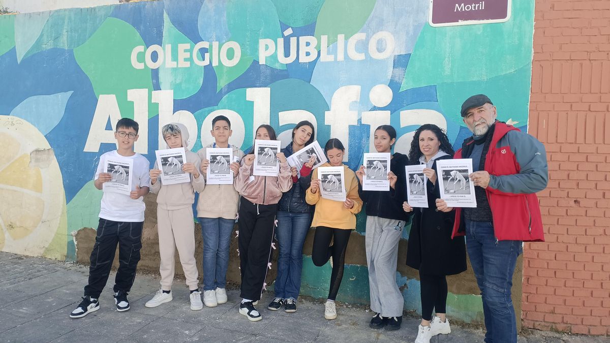 El grupo de trabajo en la calle Motril.